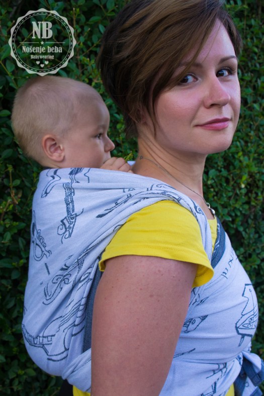 New Music tkana marama uvjerila me da je moguće napraviti odličnu tkanu maramu i na balkanskom tržištu usprkos propaloj tekstilnoj industriji