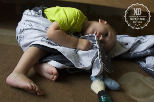 Marama je toliko baršunasta da se moj sin krenuo maziti s njom i umalo se uspavao na podu pored kreveta. :D 