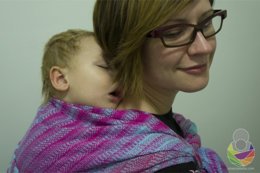 Osim jednoroga bilo je tu i čarobne prašine... Malac mi u ovoj marami nije uspijevao dugo ostati budan. 