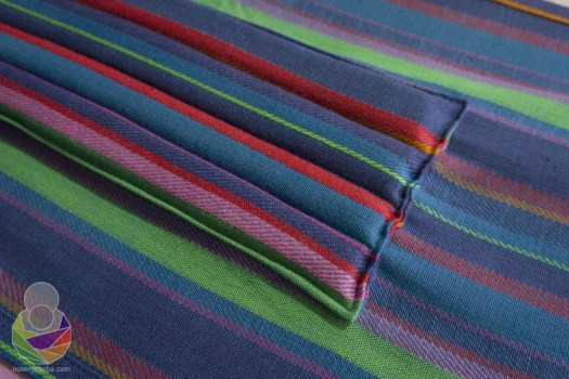 Jastučić iz naramenica. Godine iskustva vidljive su u svakom šavu. 