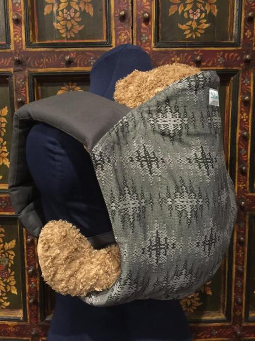 2Lambie Buckle Onbuhimo - Pellicano Sonus Prototype (Semi Conversion). Preuzeto sa stranice proizvođača 2lambie.com.